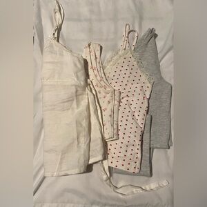 BRANDY MELVILLE JOHN GALT TOPS